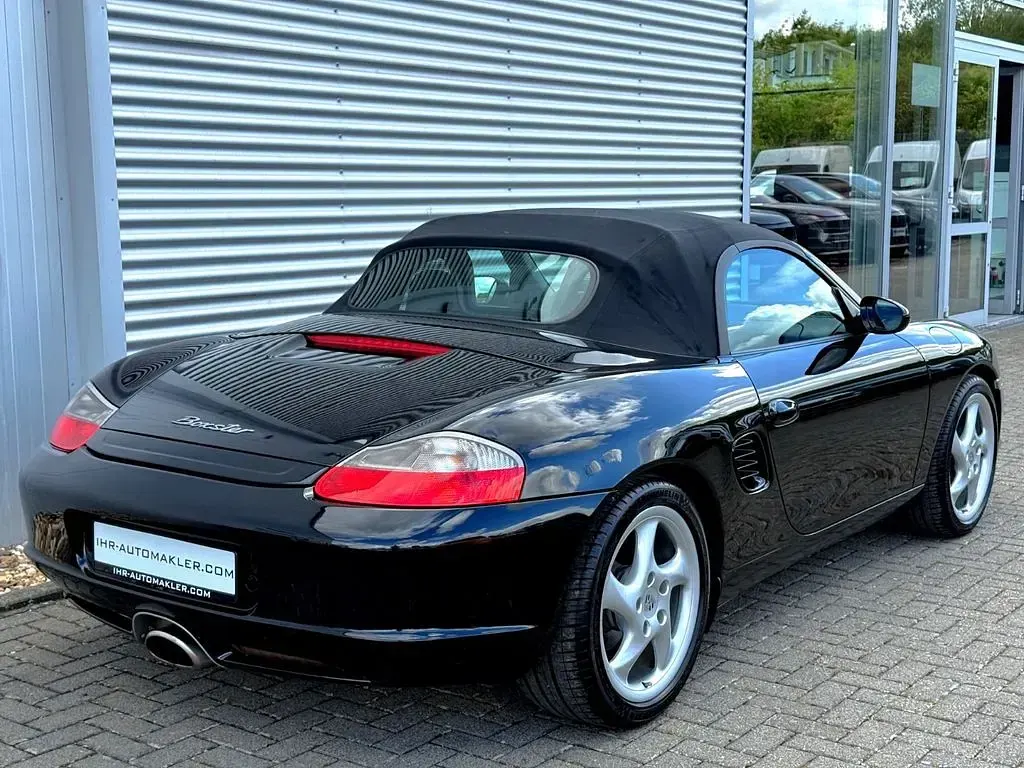 Second-hand Porsche Boxster 228 CP (167 kW) 2003 Negru Cabrio