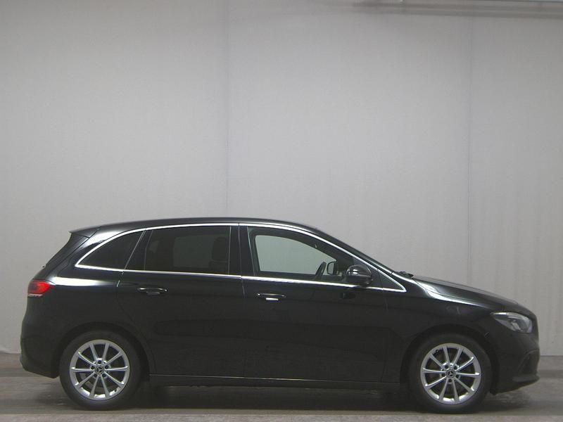 Gebraucht Mercedes B200 Progressive 150 PS (110 kW) 2019 Schwarz Van / Kleinbus