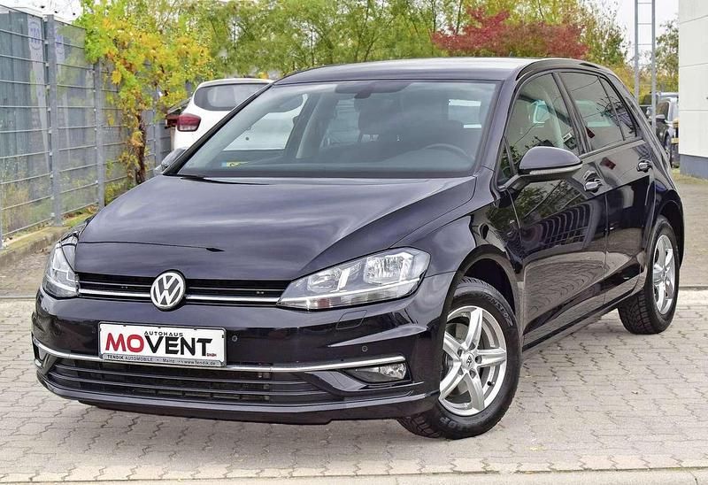 Schwarz Gebraucht 2018 VW Golf VII Join Limousine | 7.999 € (Superpreis) - Bild 1/4