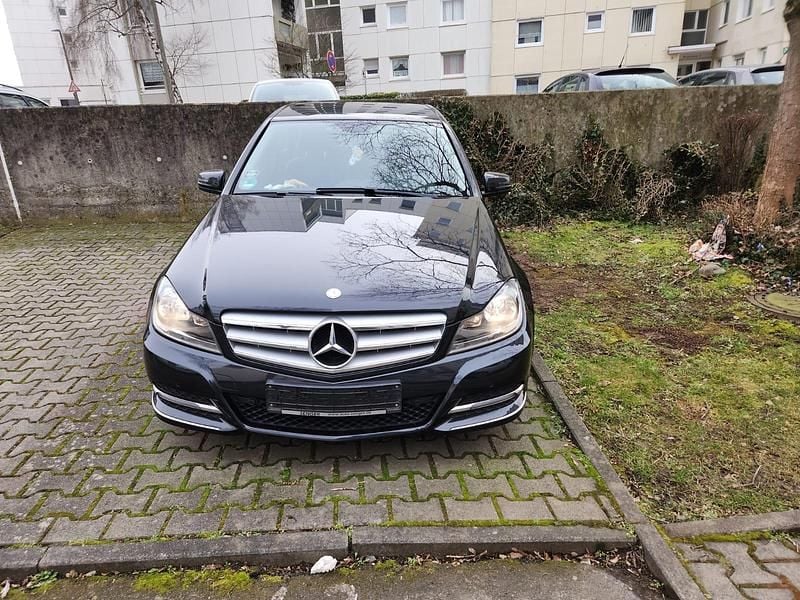 Schwarz Gebraucht 2013 Mercedes C180 Limousine | 8.500 € (Fairer Preis) - Bild 1/4