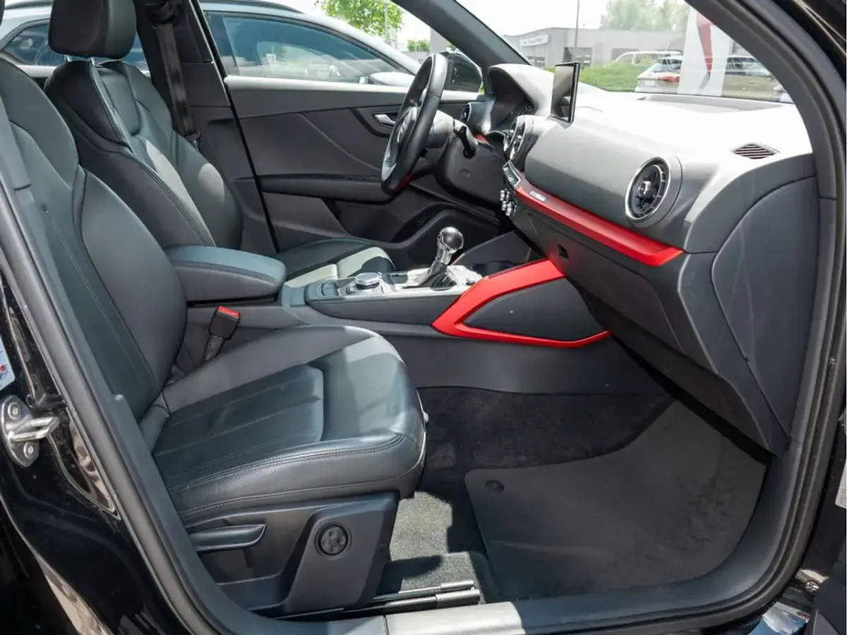 Gebraucht Audi Q2 Sport 150 PS (110 kW) 2019 Mythosschwarz SUV