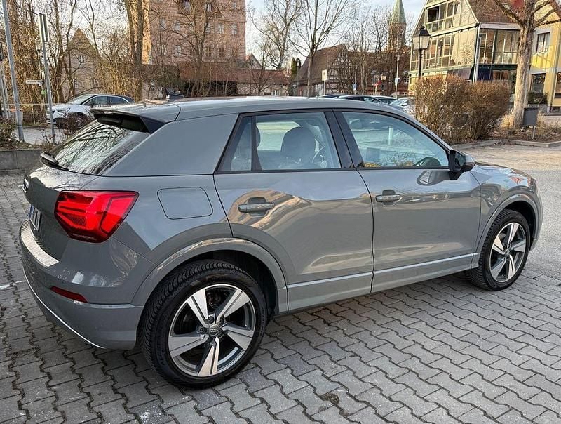 Gebraucht Audi Q2 Sport 150 PS (110 kW) 2020 Grau SUV