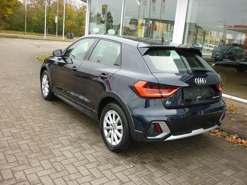 Second-hand Audi A1 Basis 128 CP (94 kW) 2020 Albastru SUV