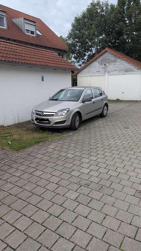 Silber Gebraucht 2008 Opel Astra Limousine | 3.000 € (Fairer Preis) - Bild 1/4