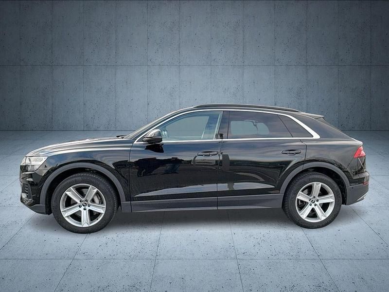 Gebraucht Audi Q8 Ambiente 340 PS (250 kW) 2022 Mythosschwarz metallic SUV