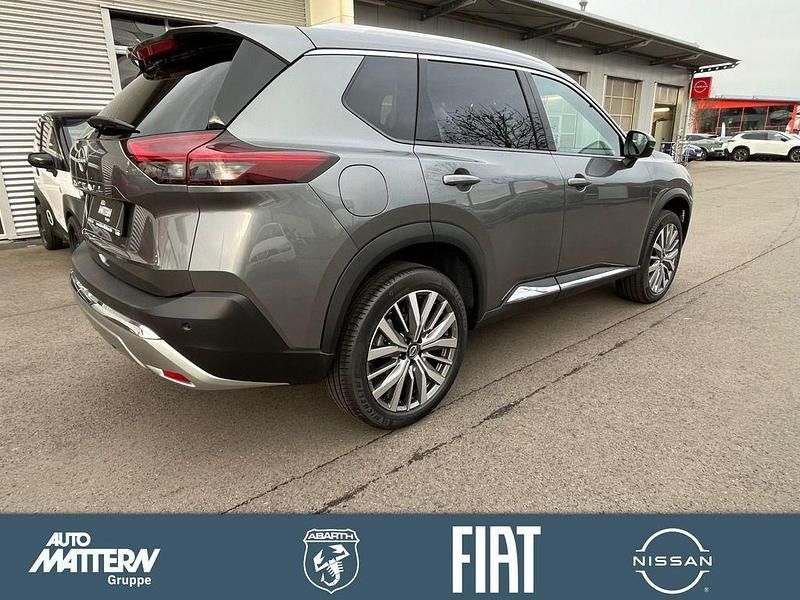 Neu Nissan X-Trail Tekna+ 163 PS (119 kW) 2026 Grau SUV