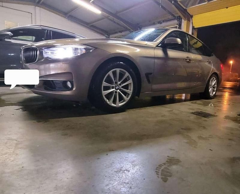 Gebraucht BMW 330 Luxury Line 258 PS (189 kW) 2015 Limousine