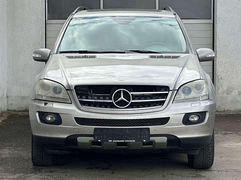 Gebraucht Mercedes ML320 224 PS (164 kW) 2006 Grau SUV