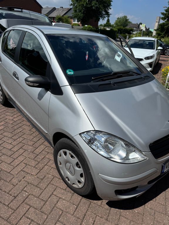 Silber Gebraucht 2006 Mercedes A150 Classic Van / Kleinbus | 2.250 € (Fairer Preis) - Bild 1/4