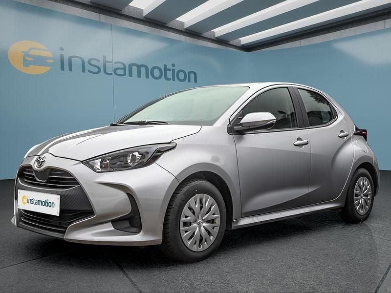 Silber Gebraucht 2023 Toyota Yaris Comfort Kleinwagen | 14.489 € (Guter Preis) - Bild 1/4