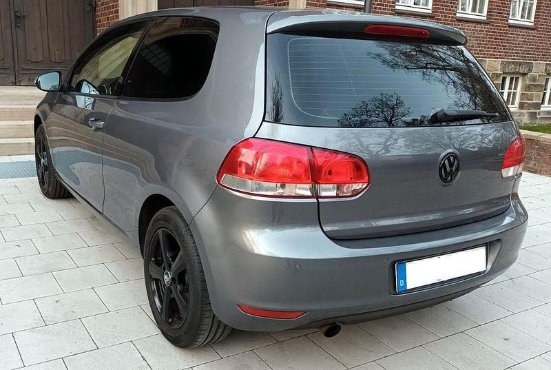 Gebraucht VW Golf VI 105 PS (77 kW) 2010 Grau Kleinwagen