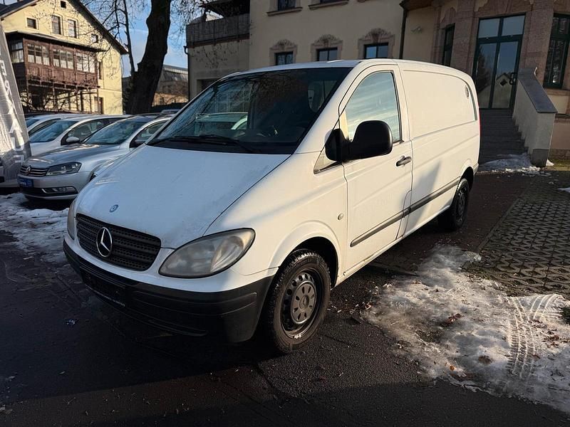 Gebraucht Mercedes Vito 109 PS (80 kW) 2009 Weiß Van