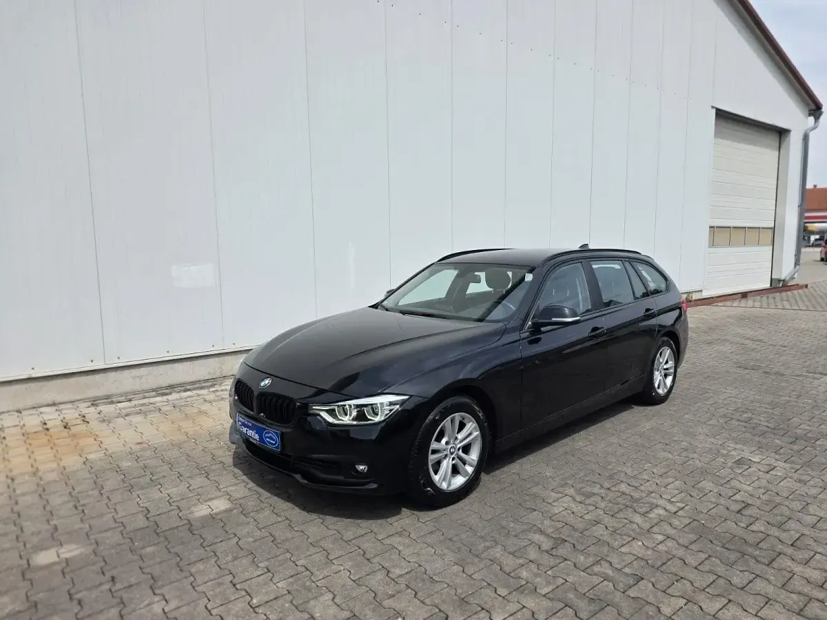 Gebraucht BMW 318 Advantage 150 PS (110 kW) 2018 Schwarz Limousine