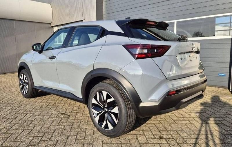 Neu Nissan Juke Acenta 114 PS (83 kW) 2026 Grau SUV