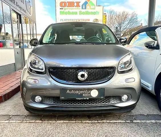 Second-hand Smart ForFour 200 CP (147 kW) 2015 Negru Hatchback