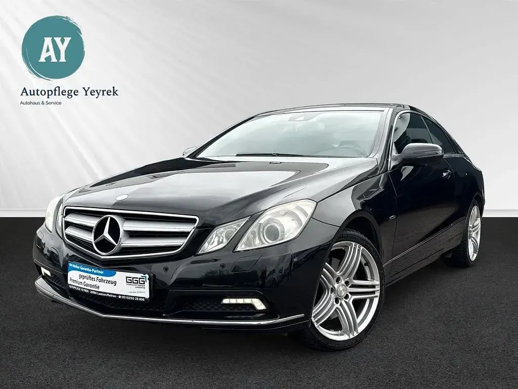 Gebraucht Mercedes E350 231 PS (169 kW) 2009 Schwarz Coupé