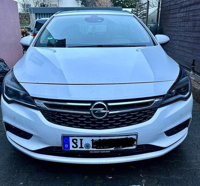 Weiß Gebraucht 2018 Opel Astra Kombi | 6.990 € (Fairer Preis) - Bild 1/4