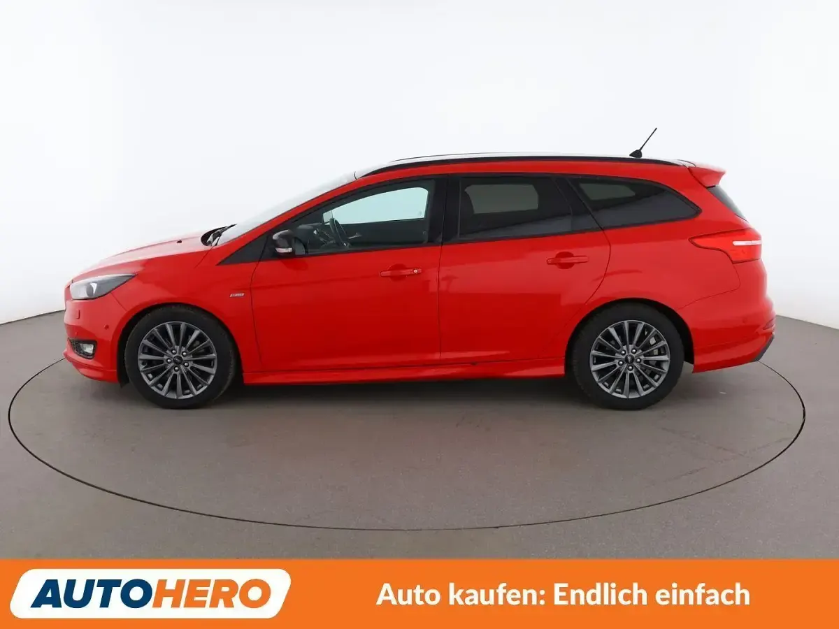 Gebraucht Ford Focus ST-Line 182 PS (133 kW) 2018 Rot Kombi