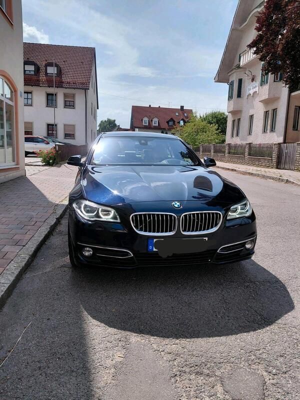 Blau Gebraucht 2015 BMW 520 Limousine | 15.300 € (Fairer Preis) - Bild 1/4