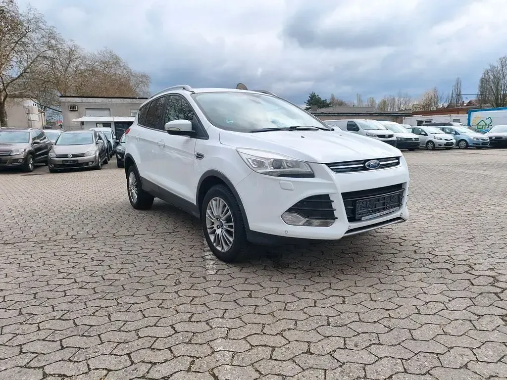 Używany Ford Kuga Titanium 182 KM (133 kW) 2013 Biały SUV