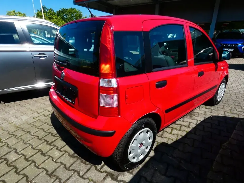 Używany Fiat Panda Classica 69 KM (50 kW) 2012 Czerwony Hatchback