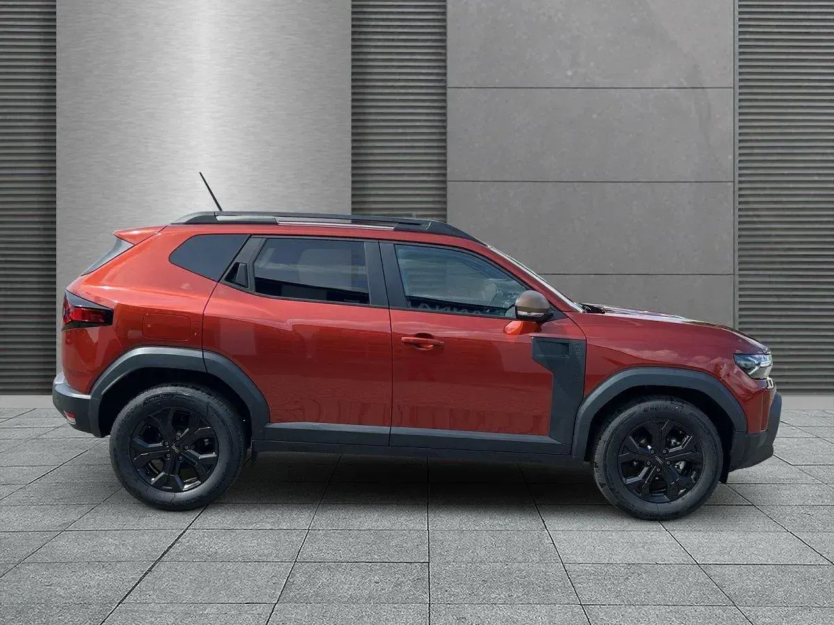 Neu Dacia Duster Extreme 122 PS (89 kW) 2026 Terracottabraun SUV