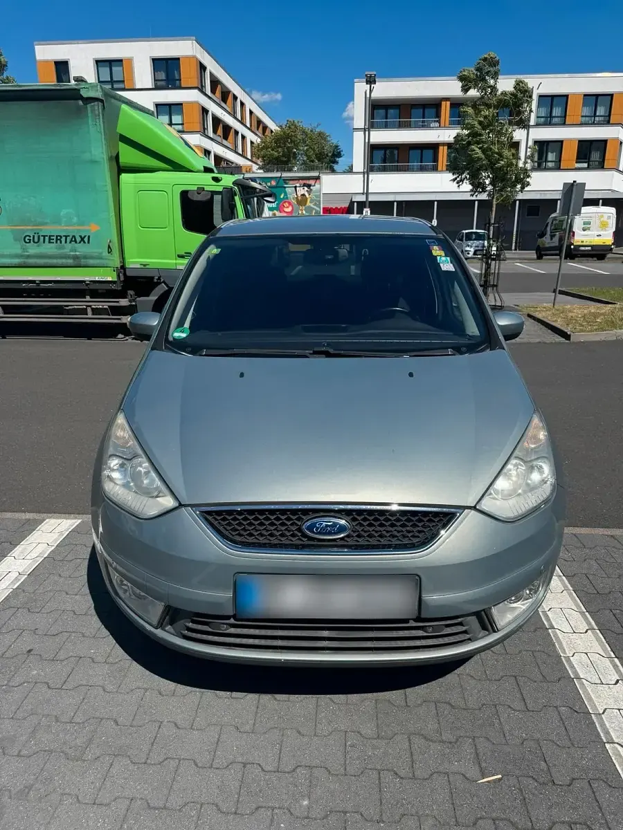 Gebraucht Ford Galaxy 175 PS (128 kW) 2009 Silber Van / Kleinbus