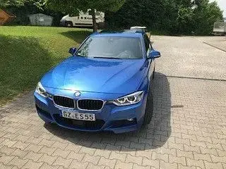 Gebraucht BMW 330 Sport Line 258 PS (189 kW) 2014 Blau Limousine
