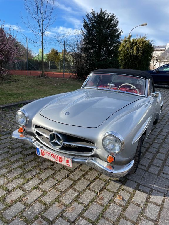 Silber Gebraucht 1958 Mercedes 190 Cabrio | 89.600 € - Bild 1/4
