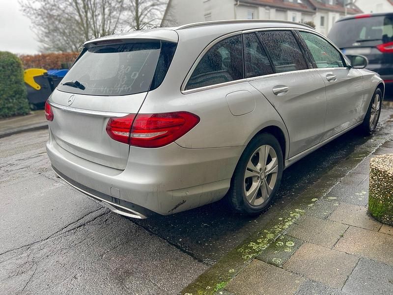 Gebraucht Mercedes C250 204 PS (150 kW) 2016 Silber Kombi