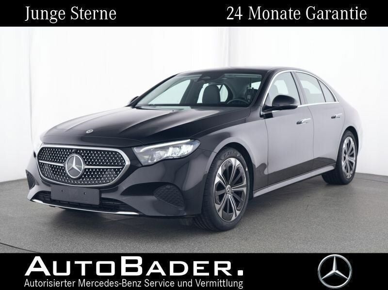 197 obsidianschwarz (metallic) Gebraucht 2023 Mercedes E220 Avantgarde Limousine | 44.885 € (Superpreis) - Bild 1/4
