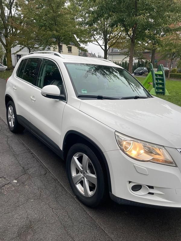 Weiß Gebraucht 2009 VW Tiguan SUV | 4.999 € (Superpreis) - Bild 1/4