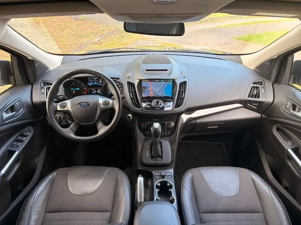 Gebraucht Ford Kuga Titanium 179 PS (131 kW) 2016 Grau SUV
