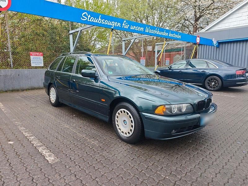Gebraucht BMW 525 192 PS (141 kW) 2003 Grün Kombi