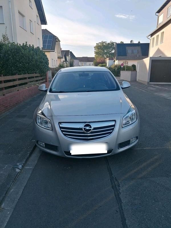 Silber Gebraucht 2009 Opel Insignia Cosmo Limousine | 9.900 € (Teuer) - Bild 1/4