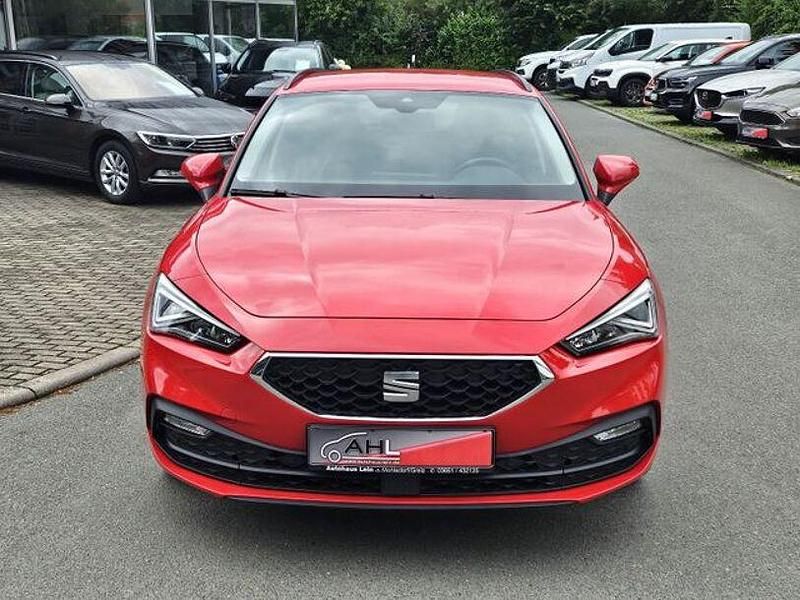 Gebraucht Seat Leon Style 150 PS (110 kW) 2021 Rot Limousine
