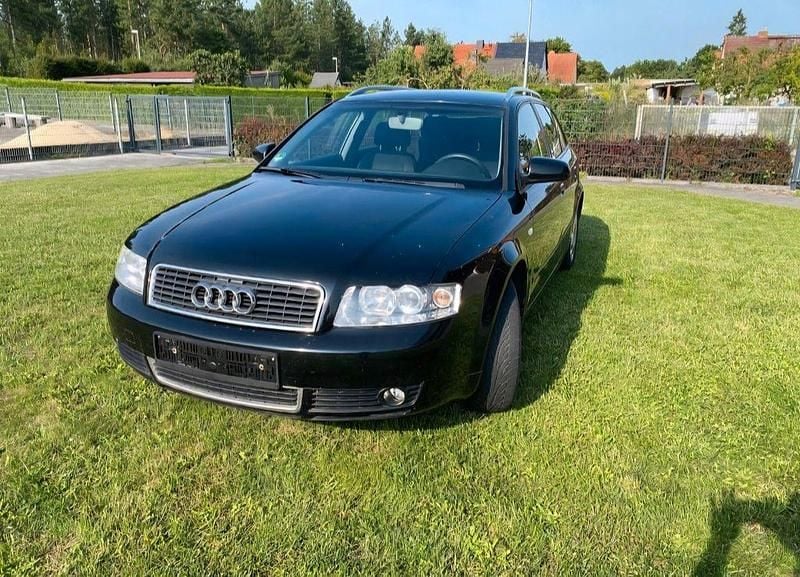 Schwarz Gebraucht 2004 Audi A4 Kombi | 999 € (Superpreis) - Bild 1/4