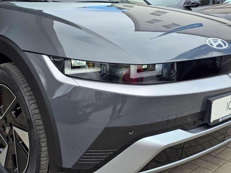 Gebraucht Hyundai Ioniq Dynamiq 125 kW (170 PS) 2025 Ecotronic grey / mic Kleinwagen