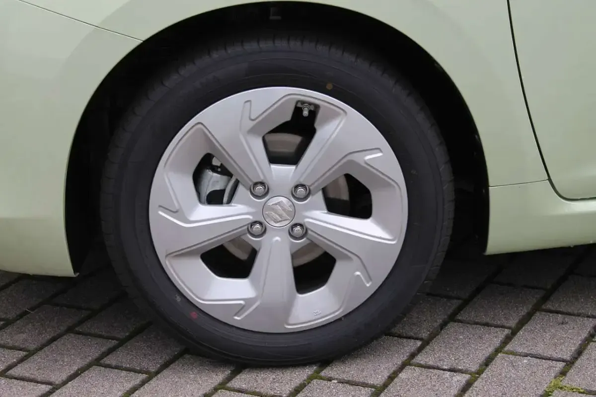 Gebraucht Suzuki Swift Comfort 83 PS (61 kW) 2026 Gelb Kleinwagen