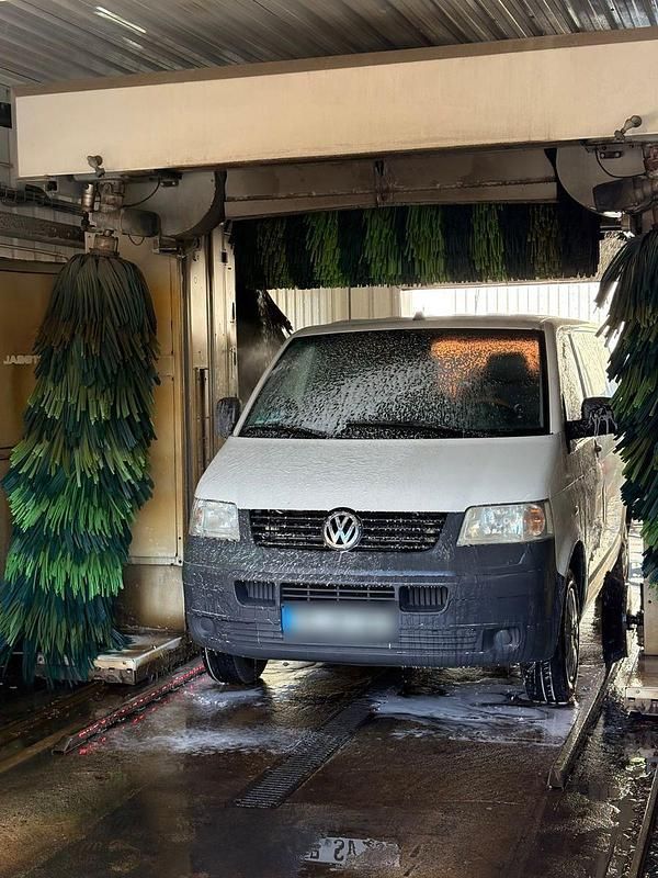 Gebraucht VW T5 105 PS (77 kW) 2009 Weiß Van