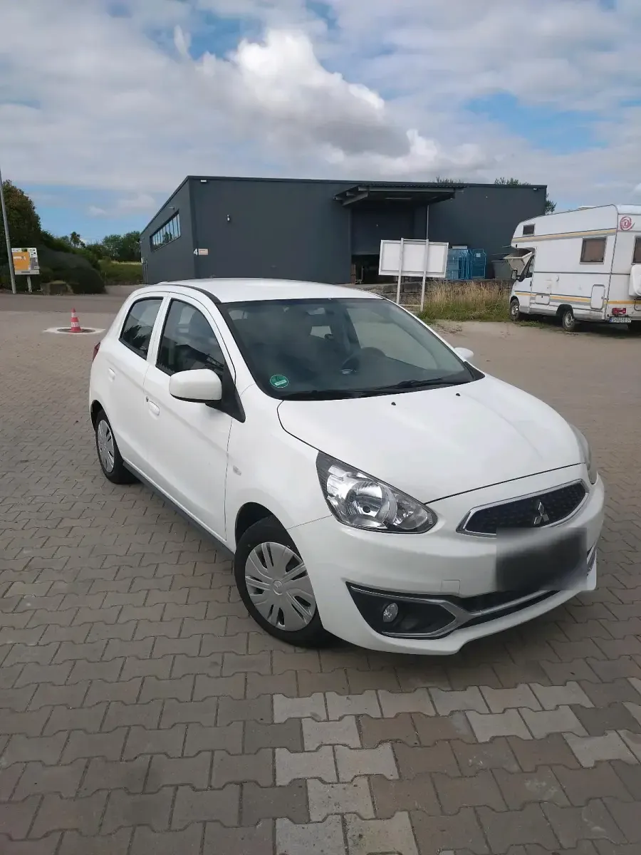 Gebraucht Mitsubishi Space Star 71 PS (52 kW) 2018 Weiß Kleinwagen