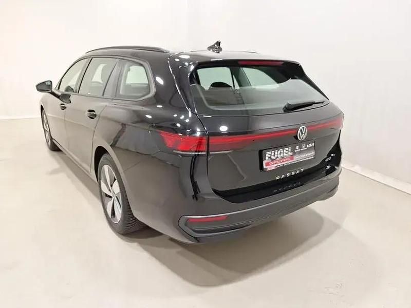 Second-hand VW Passat 150 CP (110 kW) 2024 Negru Break