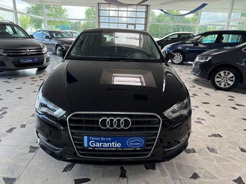 Gebraucht Audi A3 Attraction 77 PS (56 kW) 2013 Schwarz Limousine