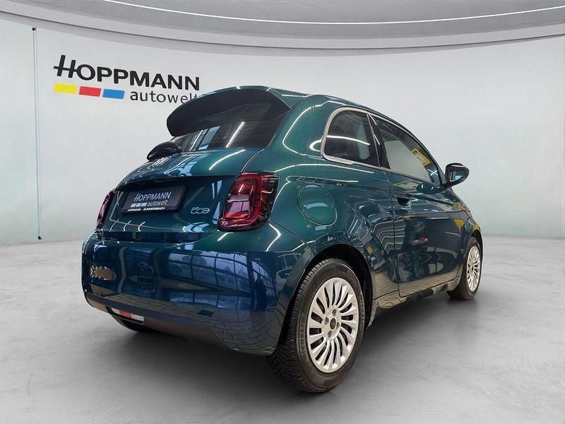 Gebraucht Fiat 500e Action 69 kW (95 PS) 2022 Grün Limousine