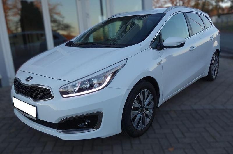 Weiß Gebraucht 2016 Kia Ceed Sportswagon DREAM-TEAM Edition Kombi | 10.700 € (Fairer Preis) - Bild 1/4