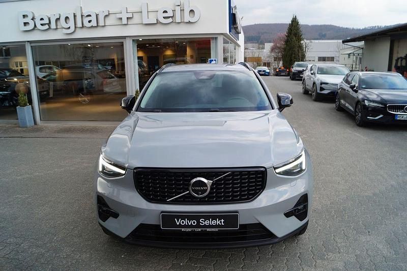 Gebraucht Volvo XC40 Plus 163 PS (119 kW) 2025 Grau SUV
