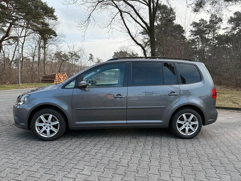 Gebraucht VW Touran 105 PS (77 kW) 2011 Grau Van / Kleinbus