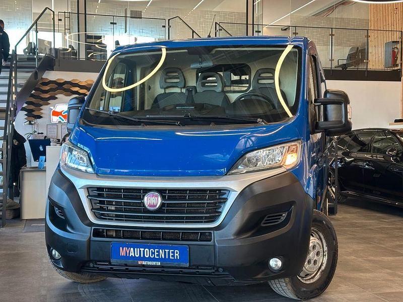 Blau Gebraucht 2018 Fiat Ducato Van | 8.390 € (Superpreis) - Bild 1/4