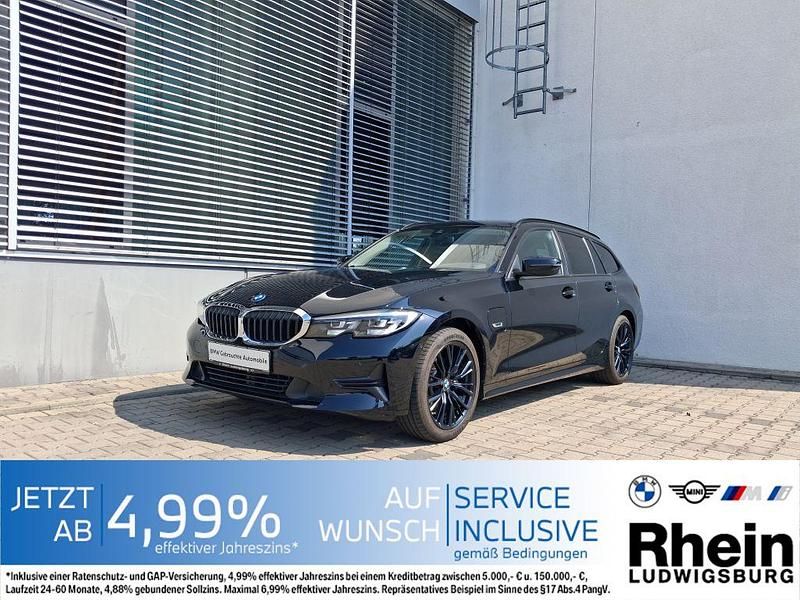 Schwarz Gebraucht 2022 BMW 320e Kombi | 28.880 € (Guter Preis) - Bild 1/4