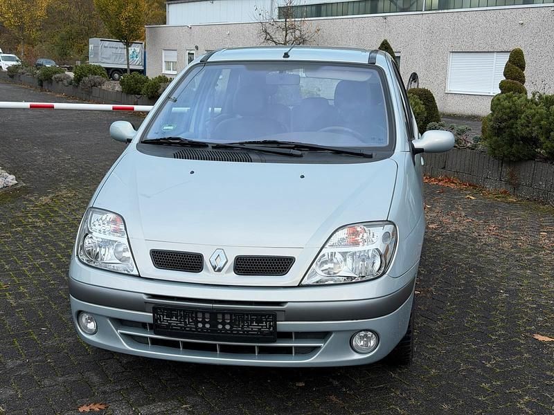 Gebraucht Renault Scénic 107 PS (78 kW) 2002 Silber Van / Kleinbus